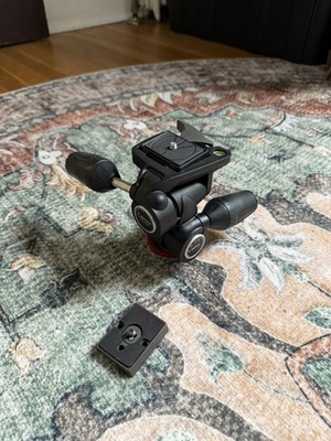 Manfrotto MH804-3WUS 3-Way Pan/Tilt Head Camera Tripod with Quick Release