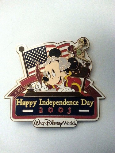 Disney Happy Independence Day 2005 - Mickey and Tinker Bell - Jumbo Box pin - Picture 5 of 12