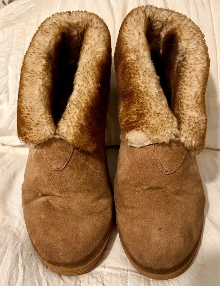Lamo Men’s Classic Chestnut Booties Slip Ons Suede Uppers Faux Fur Lining Sz 13 - Image 2 of 4