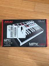 Akai Professional MPK Mini Keyboard And Pad Controller Special Edition White