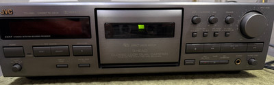JVC TD-V661  3 HEAD CLOSED LOOP DUAL CAPSTAN DIRECT DRIVE MOTOR CASSETTE DECK