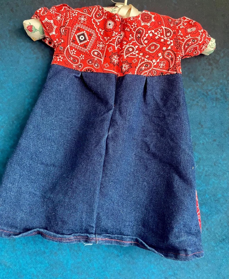 De colección Hecho a Mano Rojo Estampado Bandana Azul Jean Denim Vestido Vaquero Vaquera Conjunto Foto 3 de 4