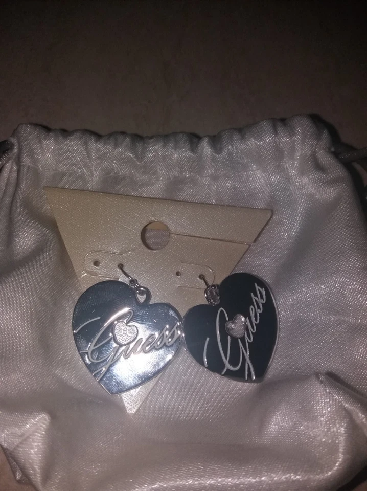 Orecchini donna GUESS cuore pendenti in acciaio Swarovski nuovi con scatola - Immagine 4 di 4