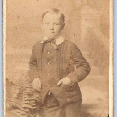 c1880s Yarmouth, England CdV Photo Card Miller Prince Albert Victor Artistic H26