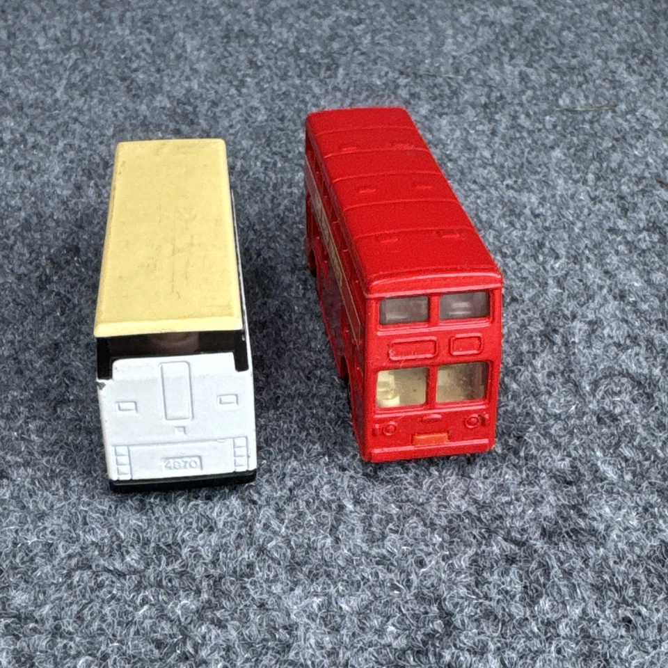 Lote de 2 autobuses Tomica No.1 Hino Grandview y Red Bus Rovers de dos pisos Londres Foto 4 de 4