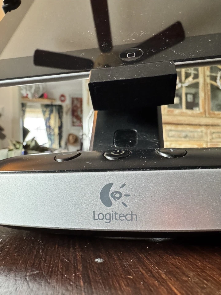 Apple iPad 2 64GB, WLAN, 24,64 cm, (9,7 Zoll) inkl Logitech Station - Bild 2 von 4