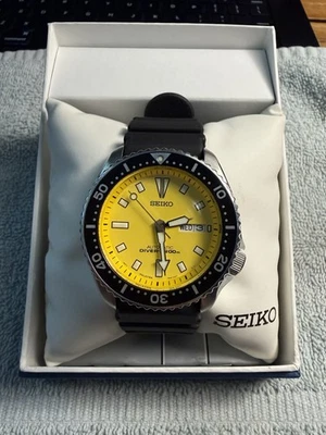 Seiko Diver Analog 200 m (20 ATM) Water Resistance Wristwatches