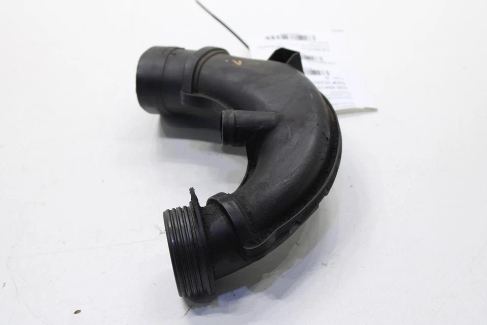 2010-15 BMW 750i xDrive 4.4L Air intake Left Side Upper Outlet Duct 13717577452 - Image 3 of 4