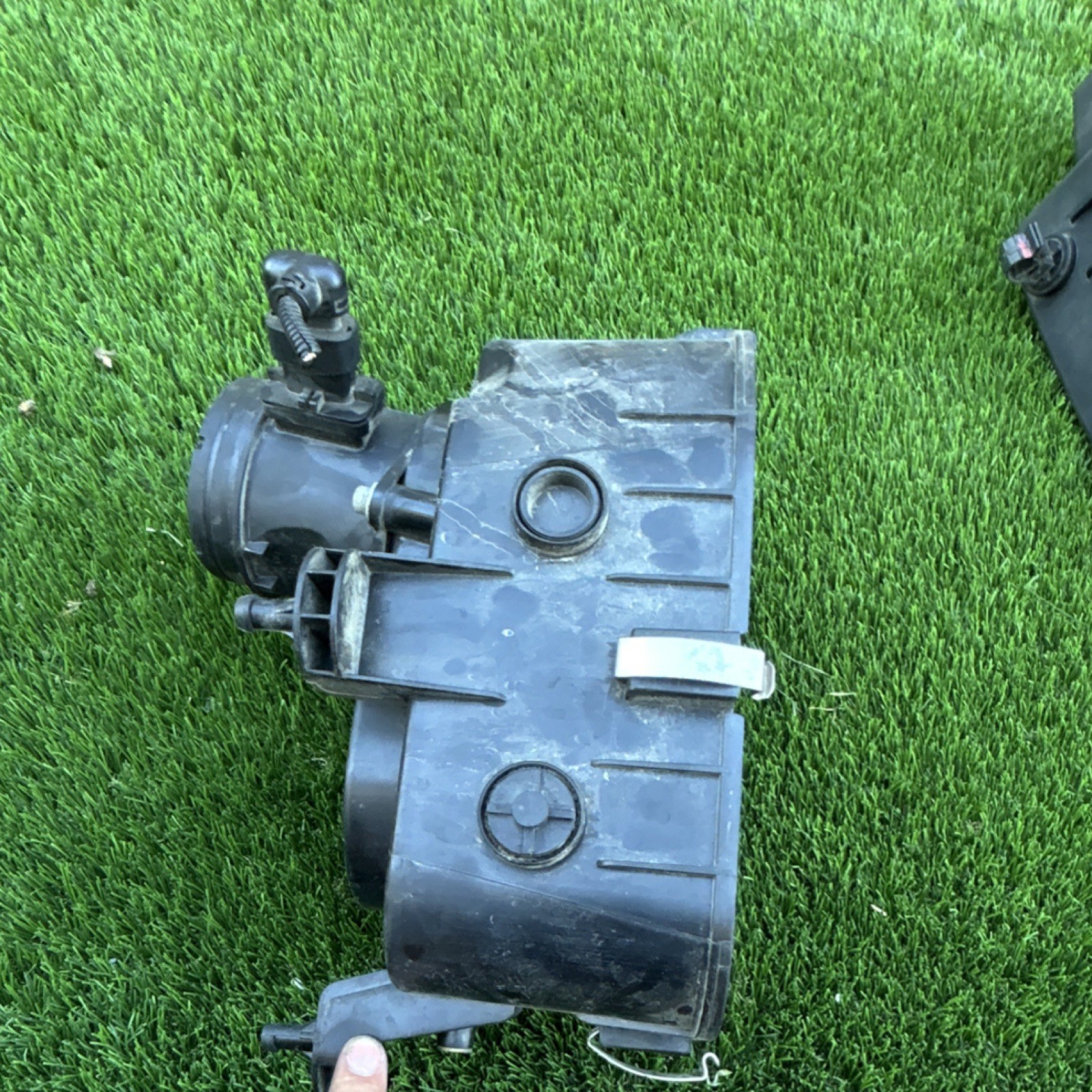 OEM 2014 Maserati Ghibli Both Engine Air Intake Filters Left and Right