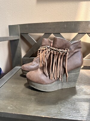 Sbicca ZEPP Tan Colored Booties Sz. 7.5