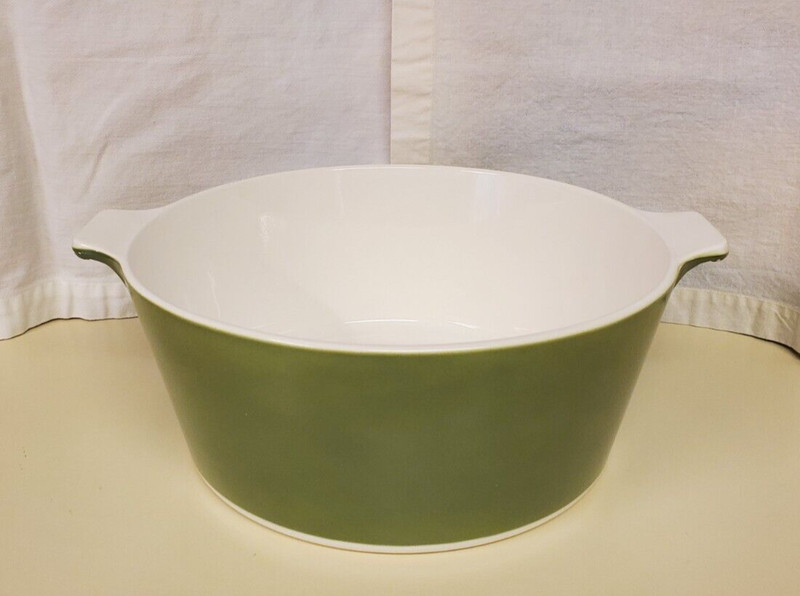 Vintage Corning Ware Avocado Green 2 1/2 Quart Casserole P-70 2 1/2-B USA