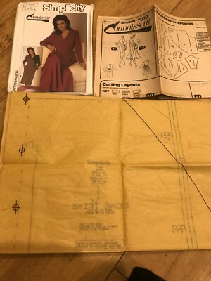 SIMPLICITY 7030 Vintage Schnittmuster Misses Kleid Größe 6-10 UNGESCHNITTEN