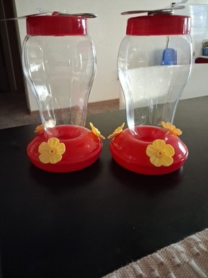 Hummingbird Feeder & Hook Red/Yellow 