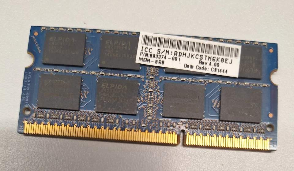 ELPIDA 8GB 2Rx8 PC3L-12800S DDR3 Laptop RAM Memory EBJ81UG8EFU0-GN-F - Image 2 of 2