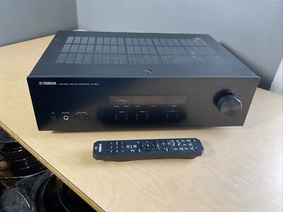 Yamaha RS R-S201 Receiver 7.2 Channel 200 Watt w/ Remote Bundle Phono Input