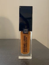 Givenchy Prisme Libre Caring Glow foundation 6-W420