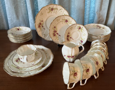 Wellington Bone China Teeservice, Jugendstil, um 1906, ''Gilded Violet''