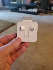 Apple Earbuds Headphones With 3.5mm Adapter