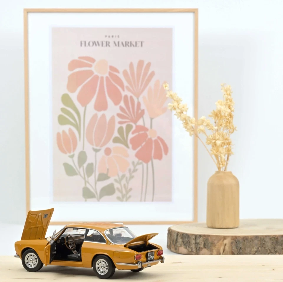 NOREV 1/18 (187910) -- ALFA ROMEO 1750 GTV 1970 JAUNE -- NEUF - Photo 2/3