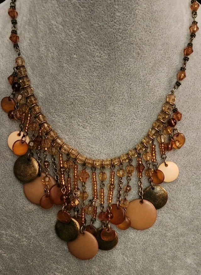 Collar Premier Designs "Caída Libre" Graduado Acrílico Cuentas Hilos Discos Colgantes Foto 2 de 4