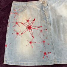 Vtg Versace Jeans RARE Y2K Red Starfish Denim Mini Skirt 40 Tresor de La Mer