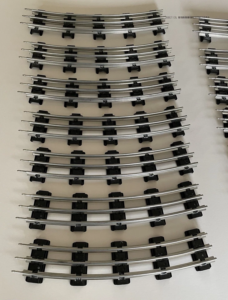 Lionel O Gauge 3-rail Curves - 14 Pieces - 27 Inch Radius 54 Inch Diameter VGC - Image 4 of 4