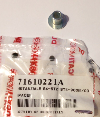 じゅん Ducati Monster 400, 600, 900 Spacer NOS 71610221A (L-7812) | eBay