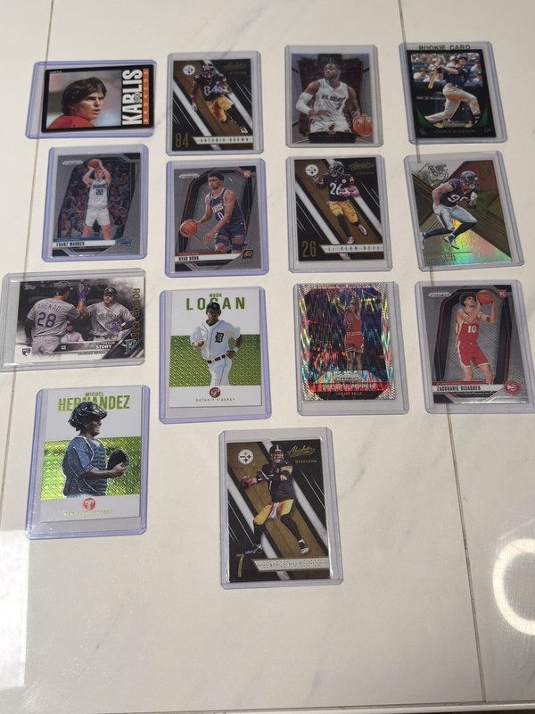 14 Card Lot Of Sports Cards, Mixed Sports, Good Condition. RED DESCRIPTION