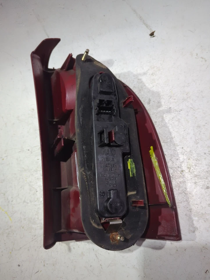 E355906 LAMPADA POSTERIORE SINISTRA / 39493 PER RENAULT MEGANE I GRANDTOUR KA0/ - Immagine 2 di 3