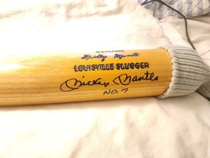 Louisville Slugger Mickey Mantle No. 7 Vintage Baseball Bat Facsimile Signature