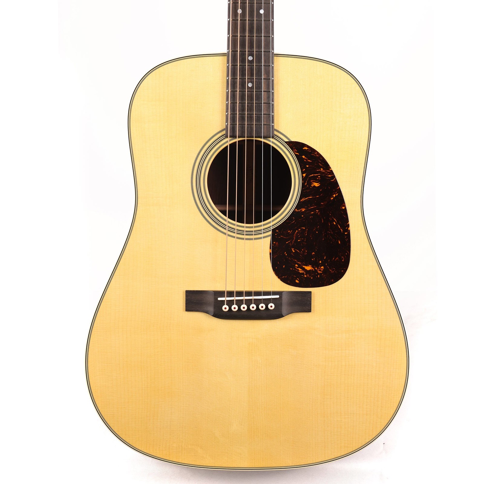 Martin Custom Shop в стиле дредноута 28 из гватемальского розового дерева 1276590₽