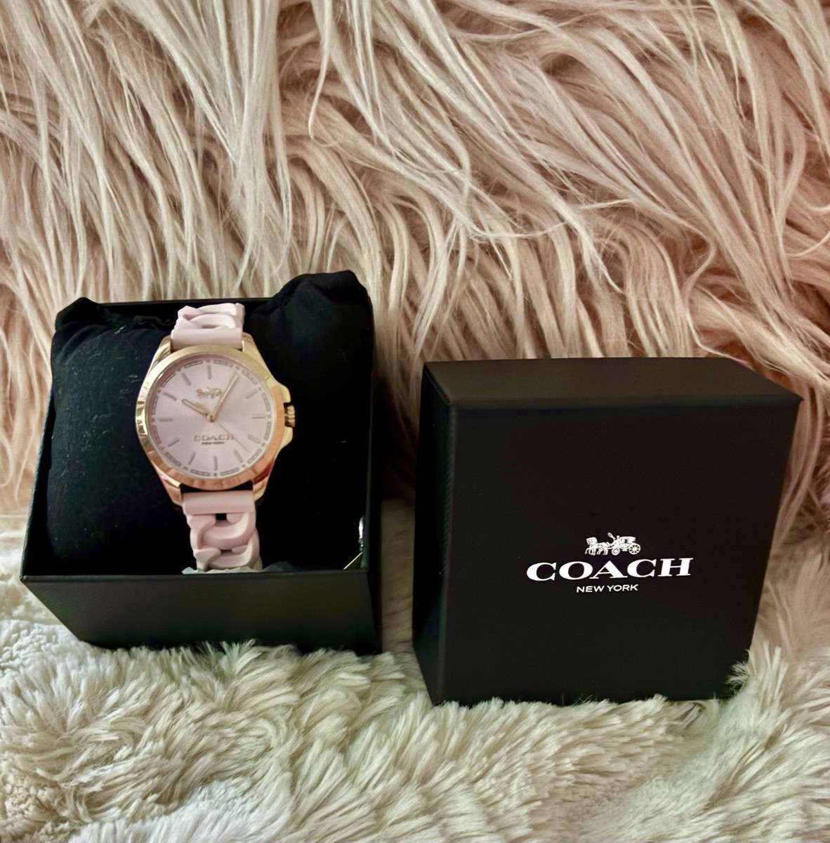 NEW Coach Libby C9579 Pink Gold 34MM Watch RARE & HTF COACH Libby Watch Pink 34mm C9579 Water-resistant to 99 feet  main image 4