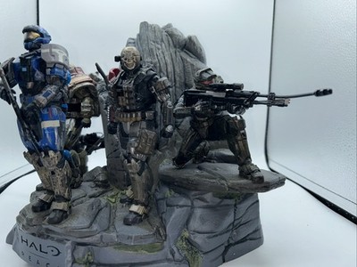 Halo Reach Legendary Collector's Edition statue And Original Box