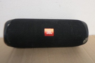 JBL Flip 5 tragbarer Bluetooth Lautsprecher Wasserdicht Schwarz guter Zustand