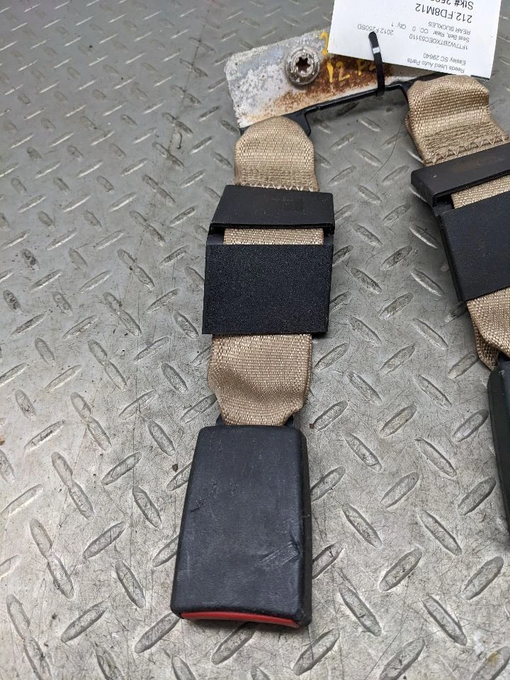 Cinturón de seguridad trasero derecho Ford F250 F350 2008 2009 2010 2011 2012 doble cabina Buc1178918 Foto 2 de 4