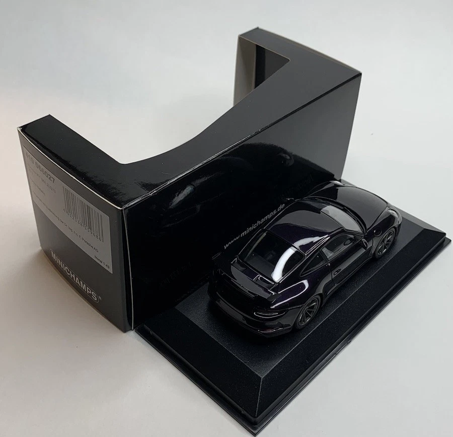 Porsche 911 991 GT3  PTS Viola Metallic LTD 100 1/43 Minichamps 413067424 RARE! - Image 2 of 2