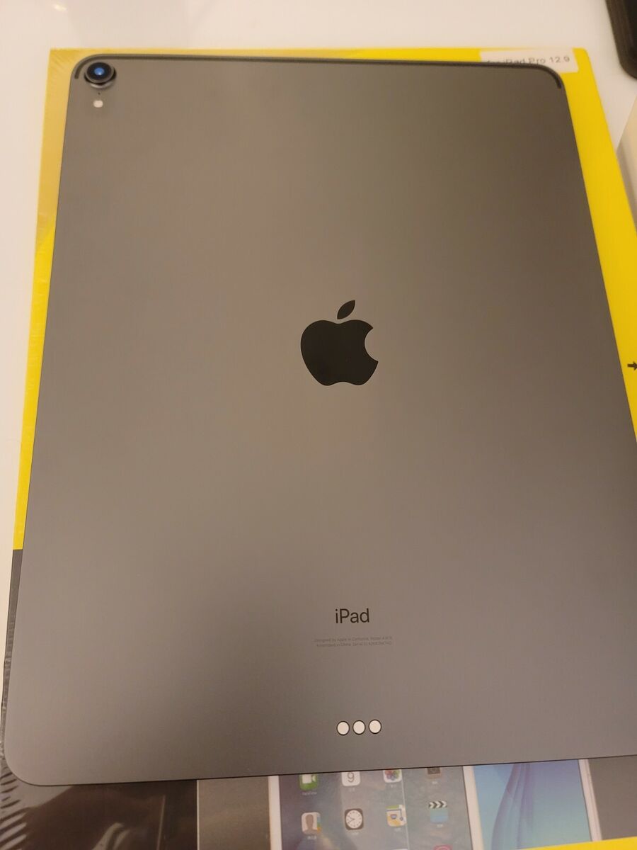 Apple iPad Pro 3rd Gen. 256GB, Wi-Fi, 12.9 in - Space Gray Apple iPad Pro 3rd Gen. 256GB, Wi-Fi, 12.9 in - Space Gray