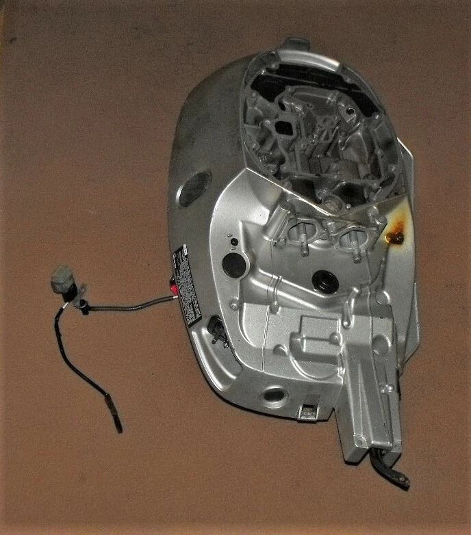 Caja inferior del motor Honda 25 HP 4 tiempos ASSY PN 40101-ZW2-425ZA compatible con 2004-2007+ Foto 4 de 4