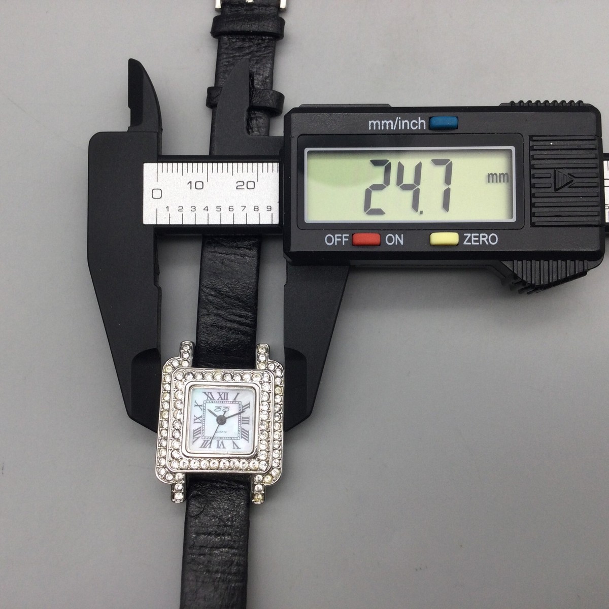 Suzanne Somers Bling Watch Women 25mm Crystal Silver Tone 