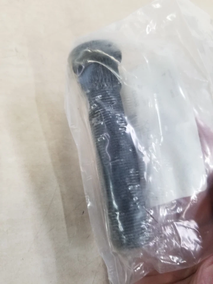 Mack Wheel Stud 8609W1403 - Image 2 of 3