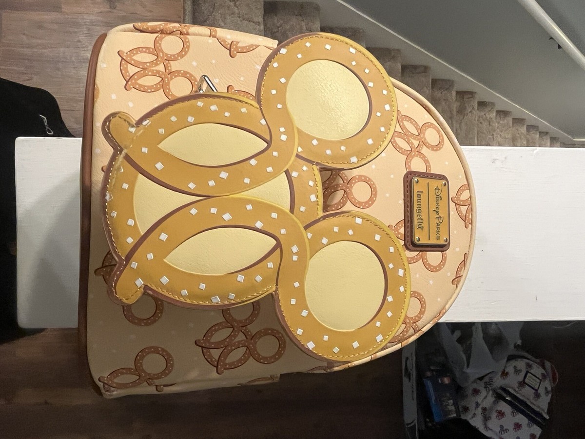 Loungefly Disney MM Mickey Mouse Foodies Pretzel Mini  display picture 1