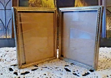 VINTAGE GOLD METAL PHOTO DOUBLE FOLDED HINGED STANDING FRAME 3.5 "X 4.5" MCM
