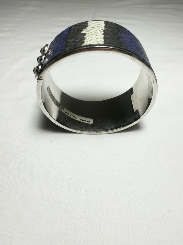 Pulsera Henri Bendel de cuero en relieve piel de serpiente con bisagras pieza de pasarela de los años 80 Foto 2 de 4