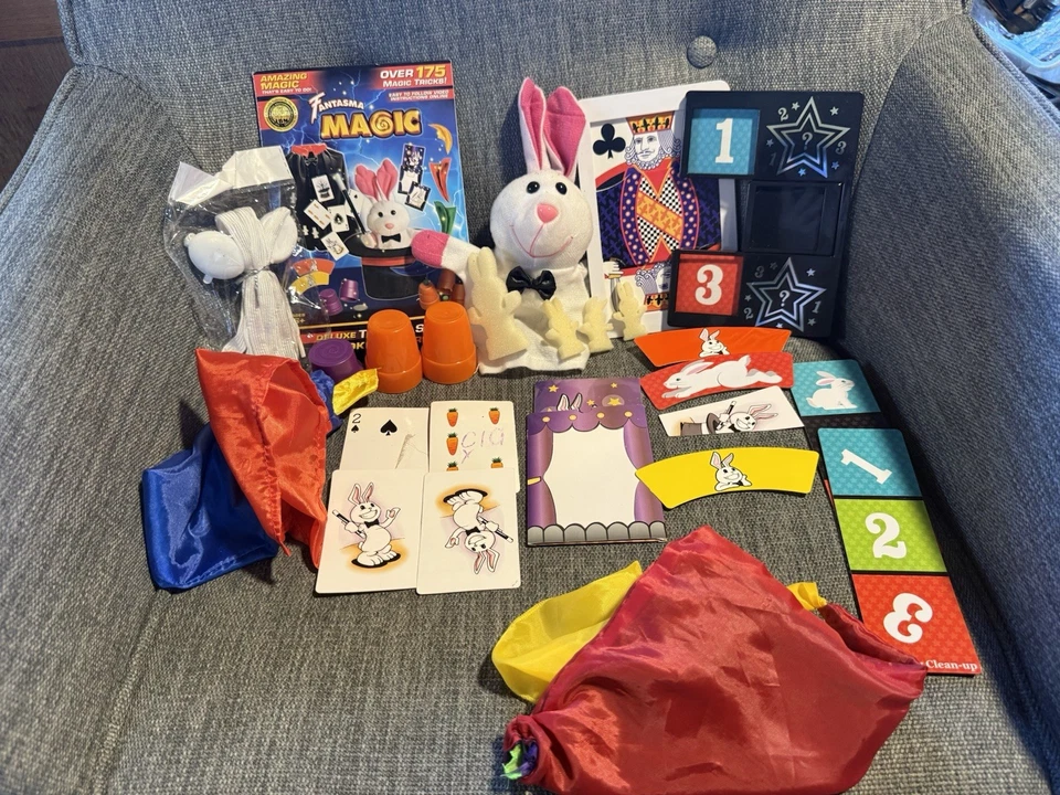 Melissa & Doug Deluxe Abracadabra Magic Set Ages 6+ Over 175 Tricks (used N Bag) - Image 4 of 4