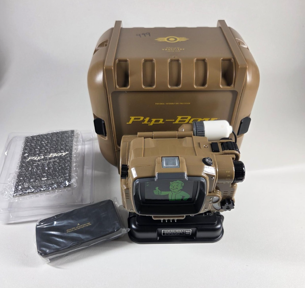 Fallout 4 Pip-Boy Model 3000 Mk IV Collector's Edition Case W