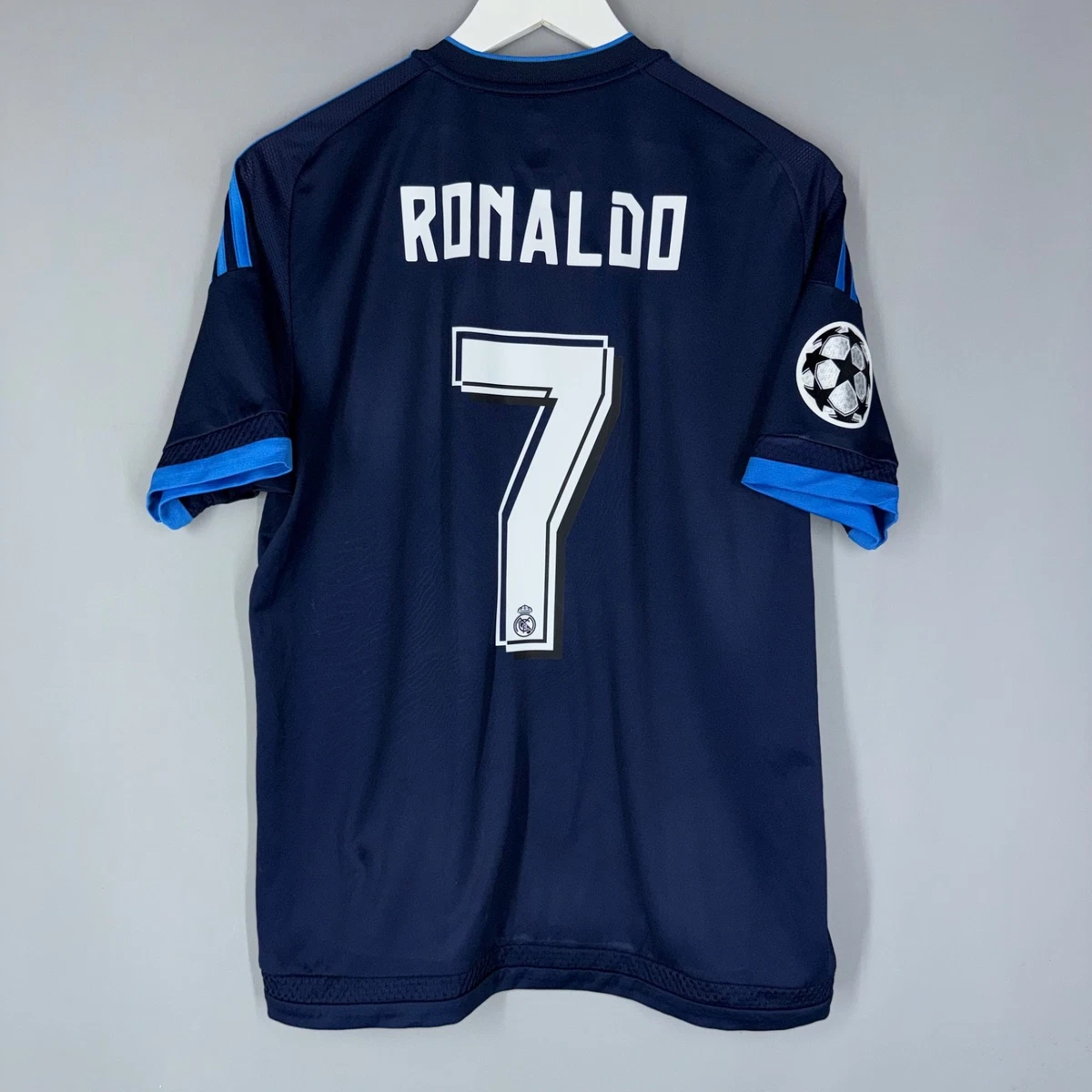 Preços baixos em Real Madrid Cristiano Ronaldo Azul fã de Futebol
