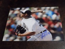 BRUCE RONDON AUTOGRAPHED TIGERS 8X10 PHOTO W/COA