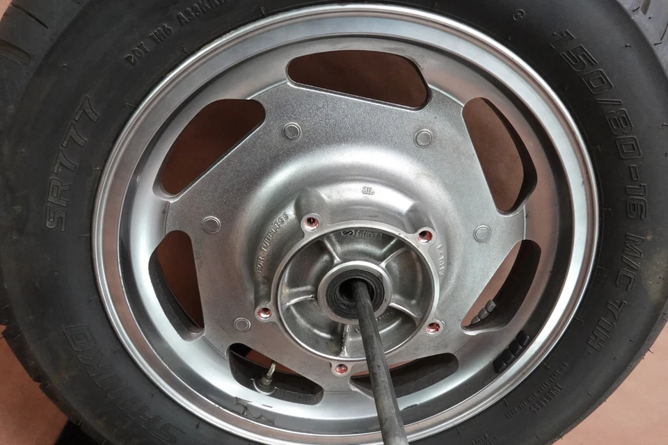 Шина обода переднего колеса 2002-2008 Kawasaki Vulcan 1600 Classic VN1600 150/80-16 - Изображение 4 из 4