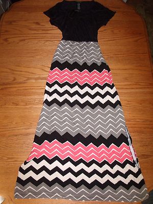 NWT Womens Design History Maxi Ddress Black Gray Coral Chevron Short Sleeve S