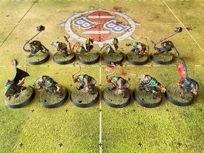 Blood Bowl Skaven / Skavenblight Scramblers Team mit Tokens & Bällen Pro Painted